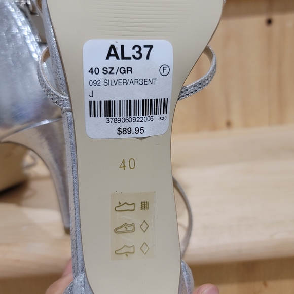 Metallic Le Chateau Silver Strappy Jewel Heels Size 40 - Picture 7 of 7